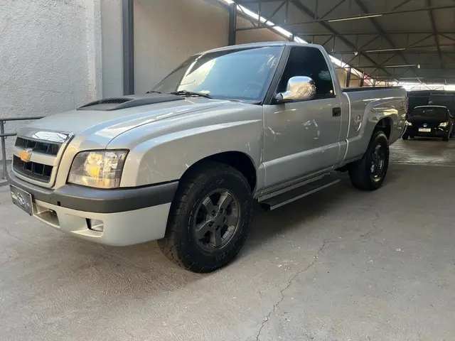 Carro Chevrolet S10 Cabine Simples 2011 S10 Advantage 4x2 2.4 (Flex) (Cab Simples)