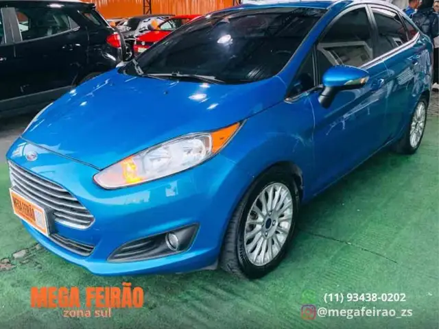 Carro Ford Fiesta Hatch 2014 Titanium Powershift 1.6 (Flex)