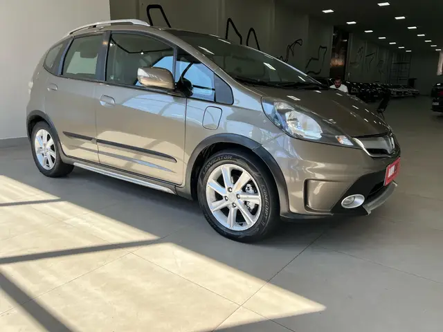 Carro Honda Fit 2013 Twist 1.5 16v (Flex)