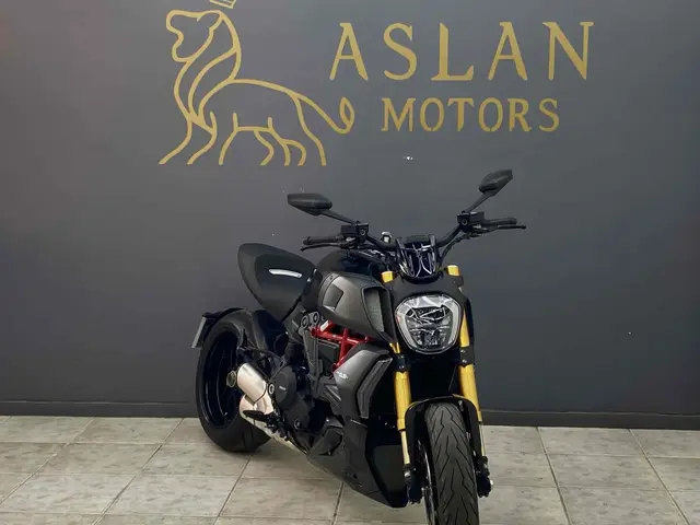 Carro Ducati Diavel 2021 X S 1262