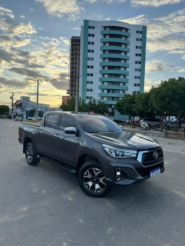 Carro Toyota Hilux Cabine Dupla 2019 Hilux 2.8 16v TDI SRV CD 4x4 (Aut)