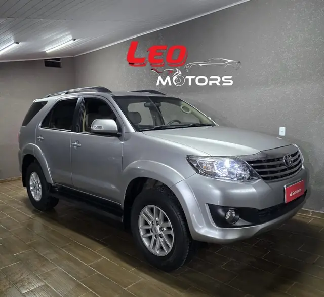 Carro Toyota SW4 2015 SR 4x2 2.7/ 2.7 Flex 16V Aut.