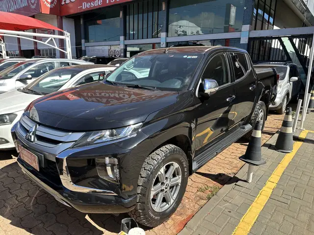 Carro Mitsubishi L200 Triton 2021 MotorSports HPE 2.4 Dies.