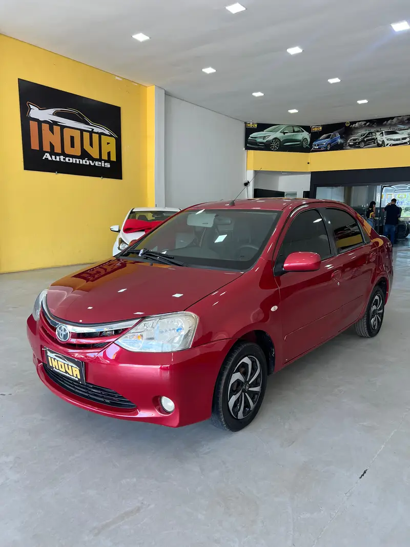 Toyota Etios Sedan XS 1.5 (Flex)