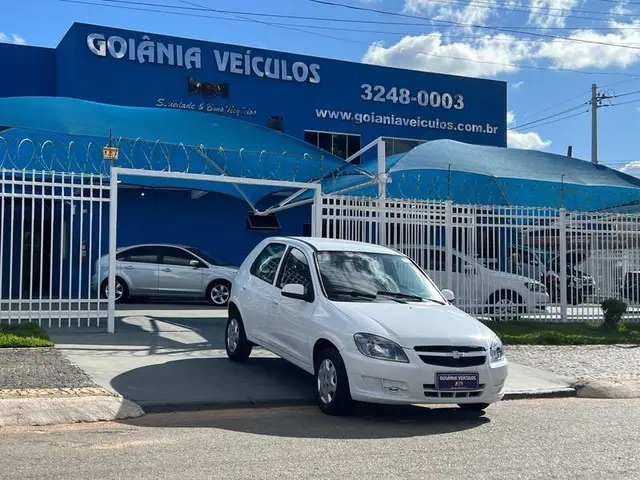 Carro Chevrolet Celta 2013 LT 1.0 (Flex)
