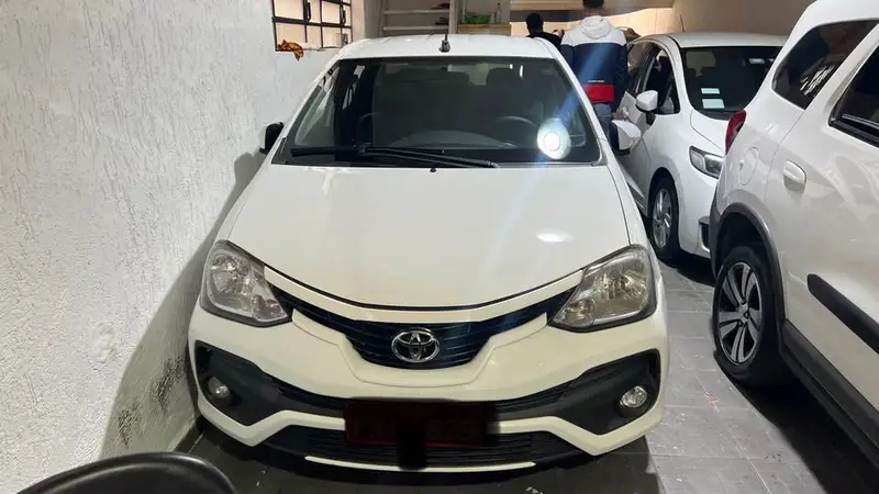 Toyota Etios Sedan XLS 1.5 (Aut) (Flex)