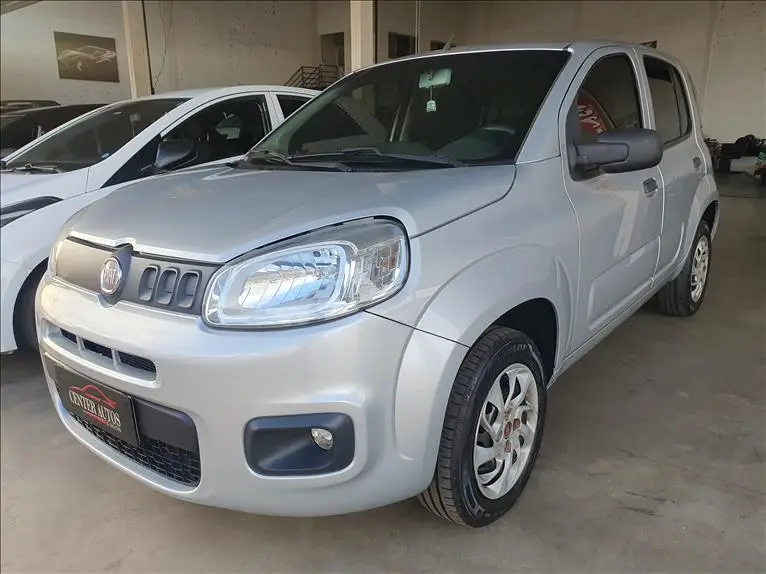 Fiat Uno Attractive 1.0 8V (Flex) 4p