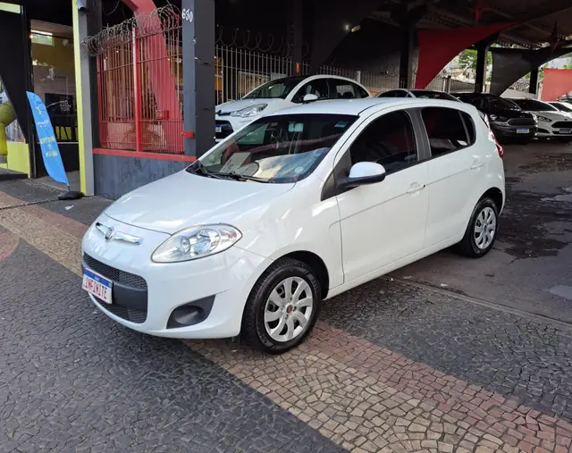 Carro Fiat Palio 2015 Attractive 1.0 Evo (Flex)
