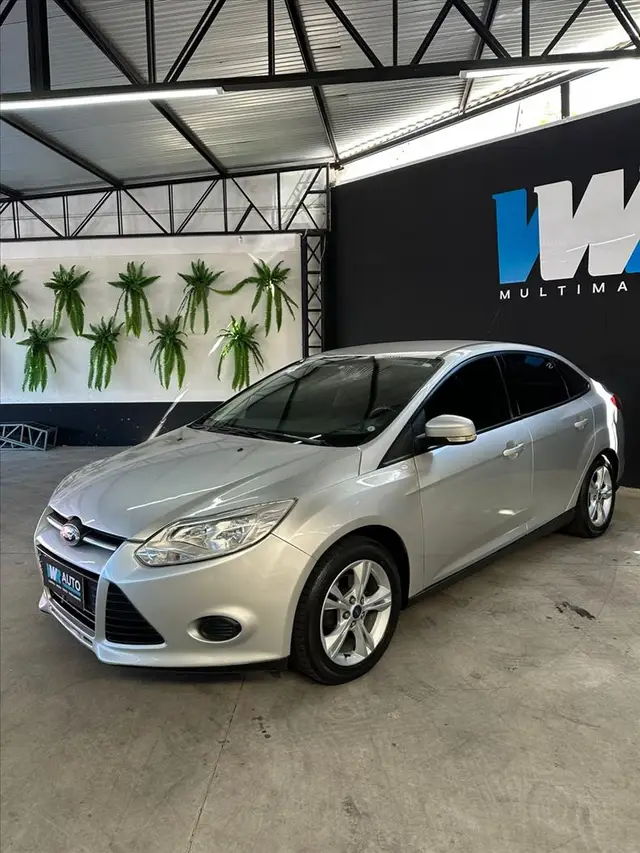 Carro Ford Focus Hatch 2014 SE 1.6 16V TiVCT