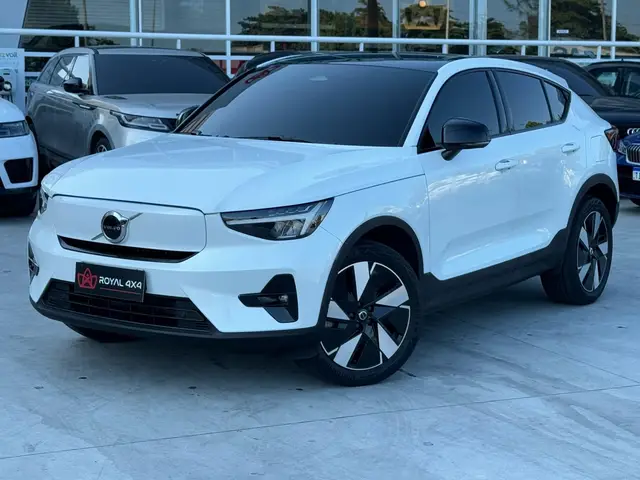 Carro Volvo C40 2024 Recharge Plus (Elétrico)