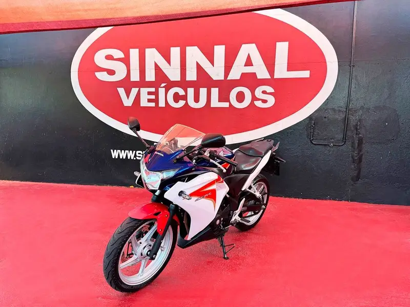 Honda CBR 250R Standard