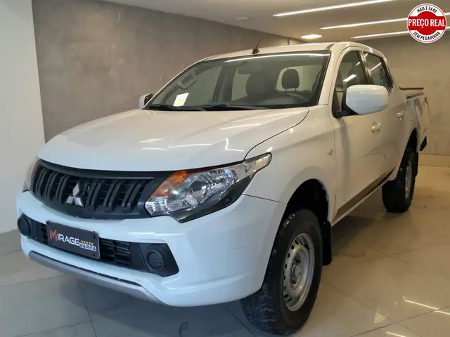 Carro Mitsubishi L200 Triton Sport 2022 GL 2.4 DID-H 4x4 (Aut)