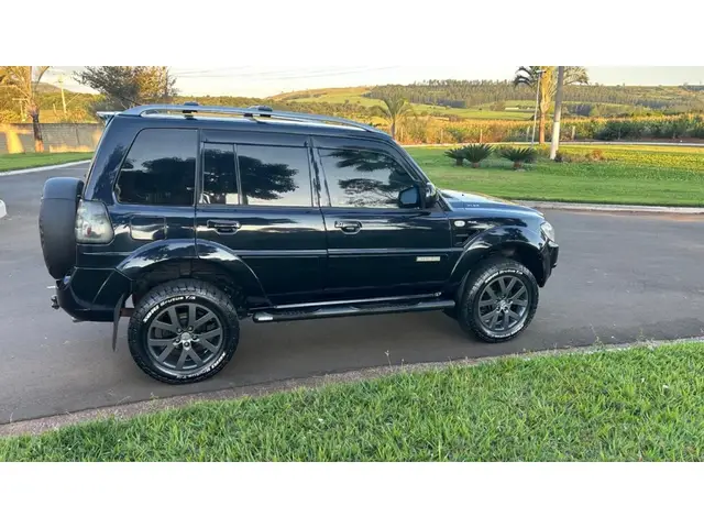 Carro Mitsubishi Pajero TR4 2010 2.0 16V (flex)