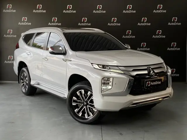 Carro Mitsubishi Pajero Sport 2023 2.4 DI-D HPE-S (Aut) 4x4