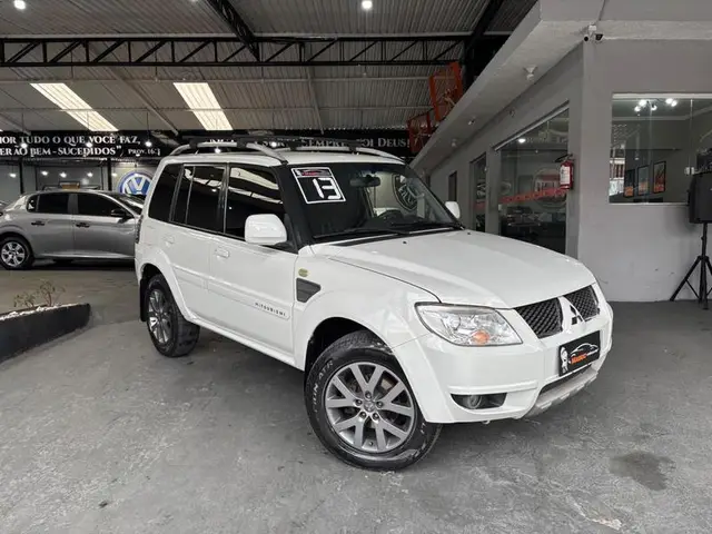 Carro Mitsubishi Pajero TR4 2013 2.0 16V 4x2 (Flex)