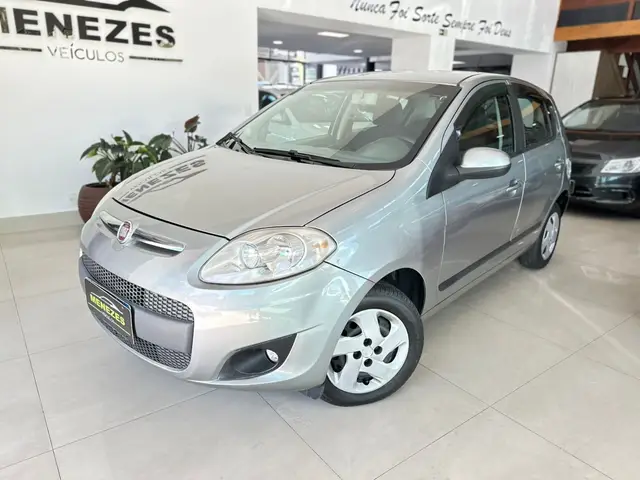 Carro Fiat Palio 2013 Attractive 1.4 8V (Flex)