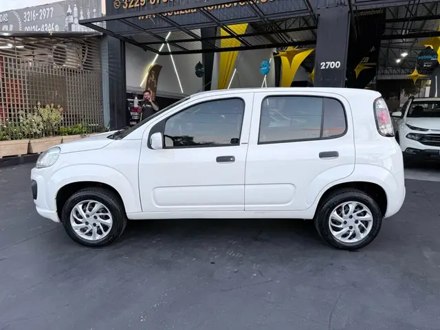 Carro Fiat Uno 2017 Attractive 1.0 (Flex) 4p