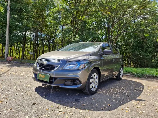 Carro Chevrolet Onix 2015 1.4 Effect SPE/4