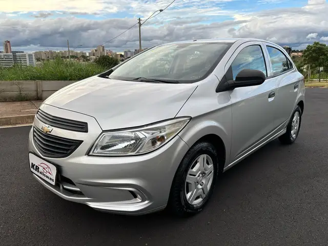 Carro Chevrolet Onix 2018 1.0 Joy SPE/4