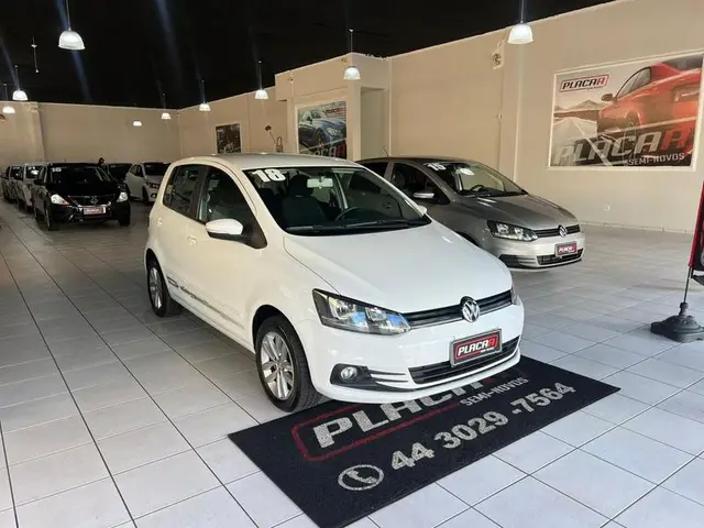 Carro Volkswagen Fox 2018 1.0 MPI Track (Flex)