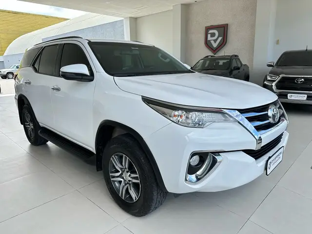 Carro Toyota SW4 2020 2.7 SRV 7L 4x2 (Aut) (Flex)