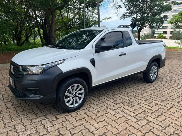 Carro Fiat Strada 2023 Endurance 1.4 Cabine Plus (Flex)