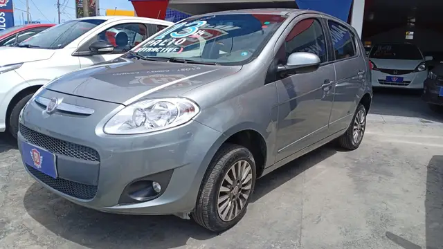 Carro Fiat Palio 2013 Attractive 1.4 8V (Flex)