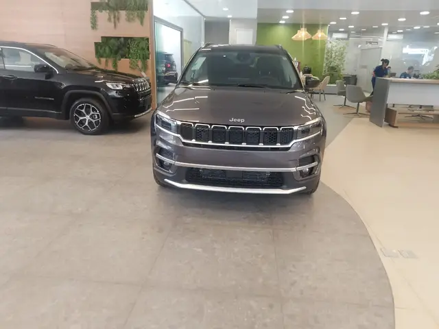 Carro Jeep Commander 2025 Limited 1.3 T270