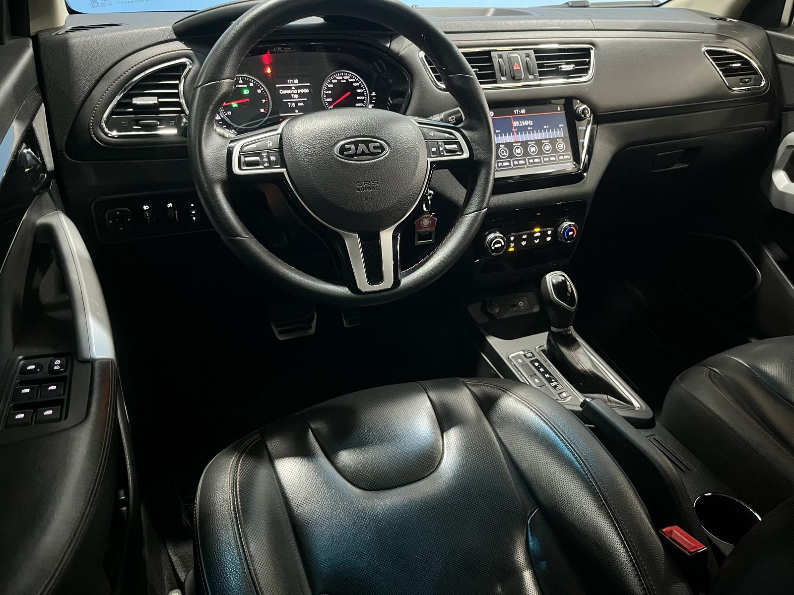 JAC T40