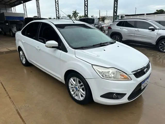 Carro Ford Focus Sedan 2013 GLX 1.6 16V (Flex)