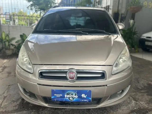 Carro Fiat Idea 2014 Attractive 1.4 8V (Flex)