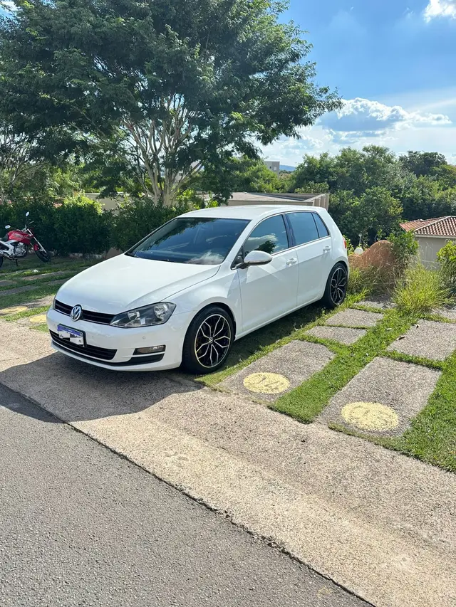 Carro Volkswagen Golf 2014 Comfortline 1.4 TSi