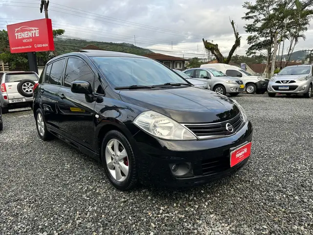 Carro Nissan Tiida 2013 SL 1.8 (flex)