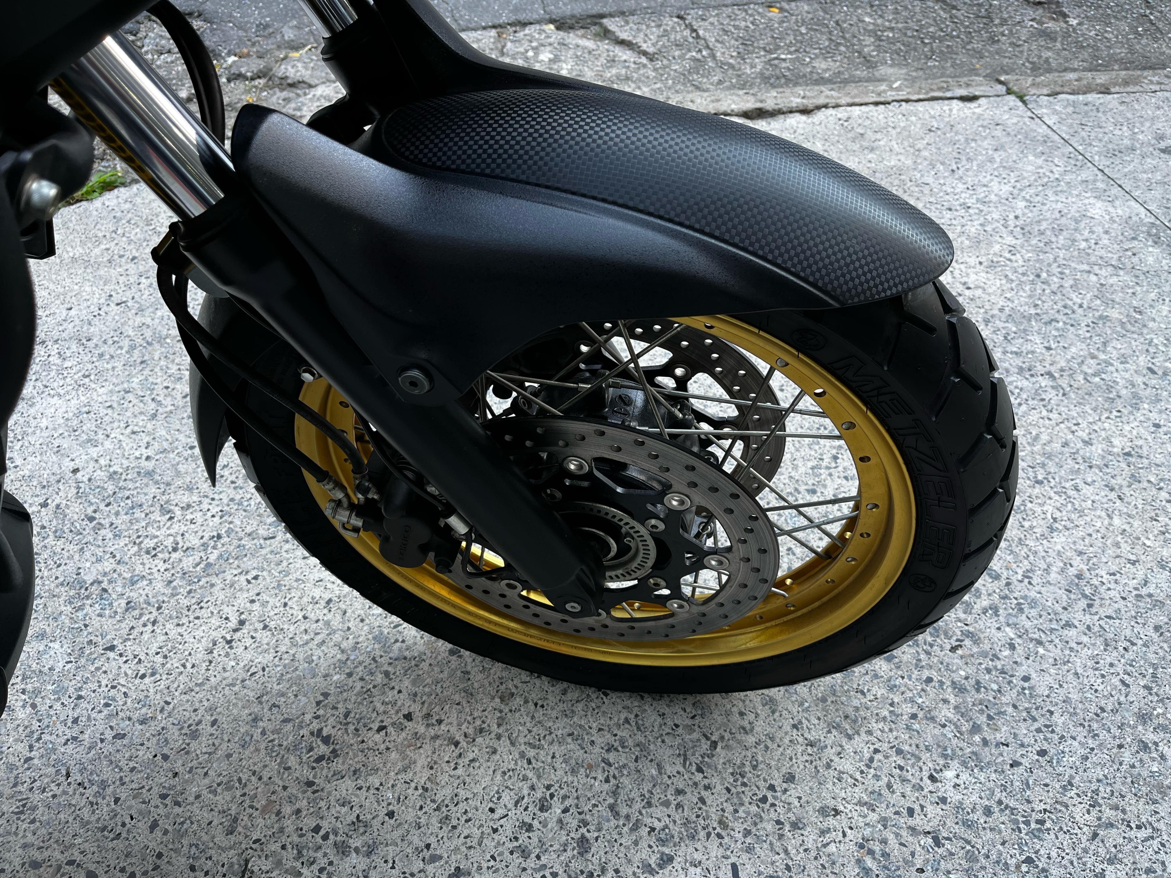 Suzuki DL 650