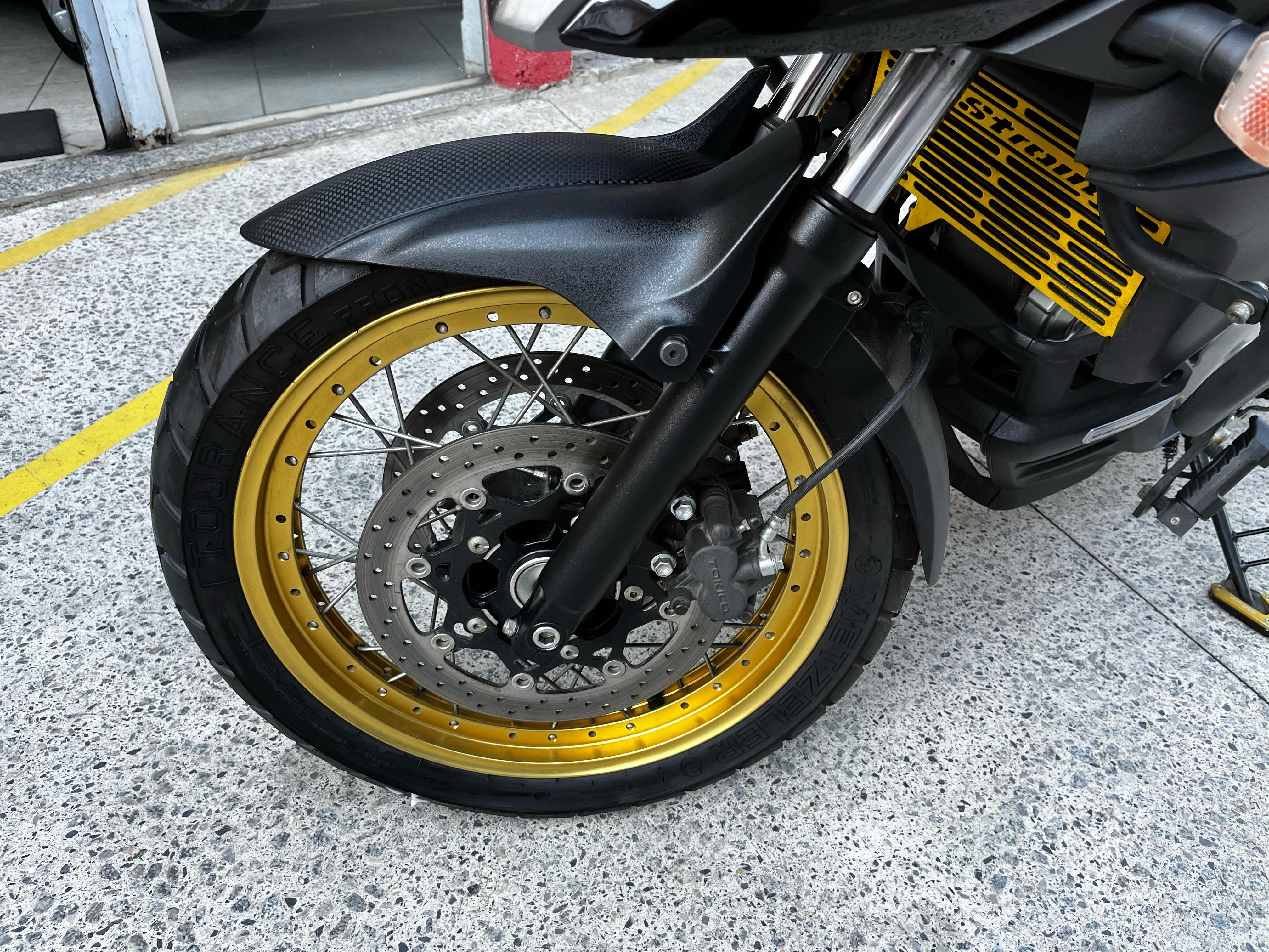 Suzuki DL 650