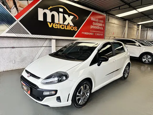 Carro Fiat Punto 2017 BlackMotion 1.8 16V Dualogic (Flex)