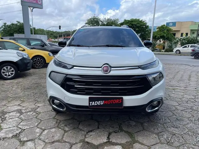 Carro Fiat Strada 2025 Ranch 1.0 Flex Turbo CD Aut.
