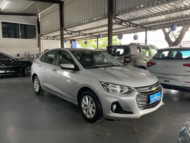 Carro Chevrolet Onix Plus 2023 LT 1.0 Turbo