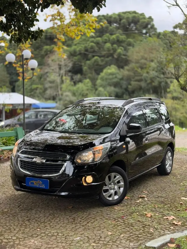 Carro Chevrolet Spin 2014 LTZ 7S 1.8 (Flex)