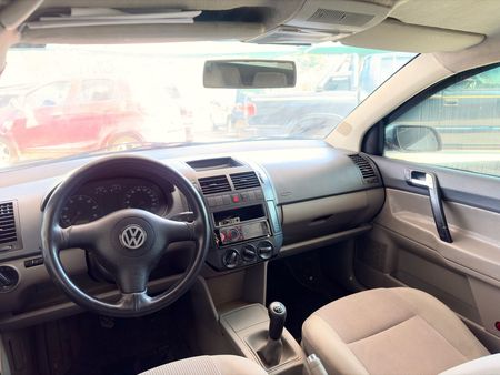 Polo Hatch. 1.6 8V