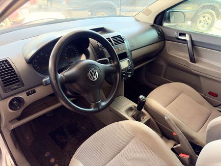 Polo Hatch. 1.6 8V