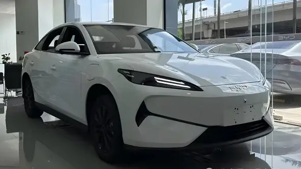 Modelo tem design semelhante ao Seal e ainda traz um acabamento interno diferenciado