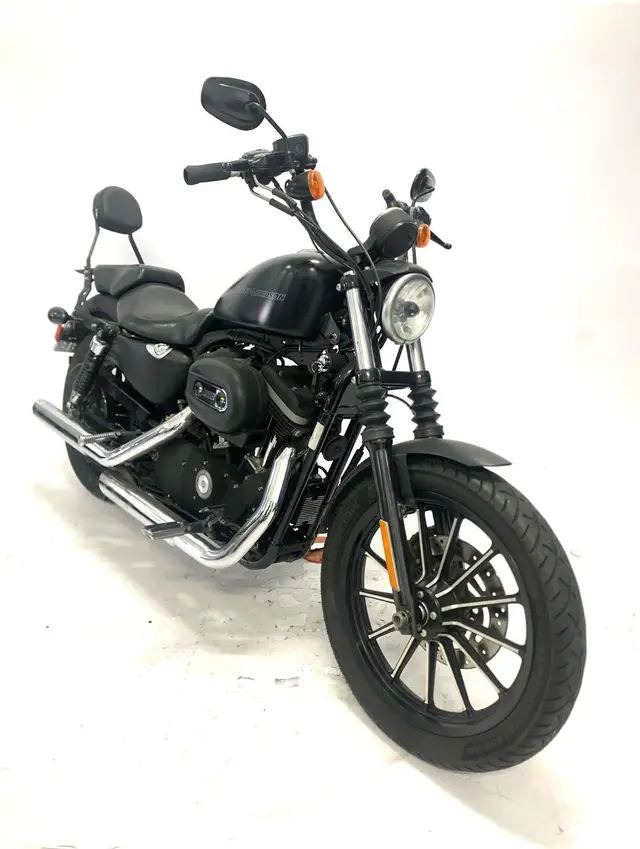 Carro Harley-Davidson Xl 883 2011 N IRON