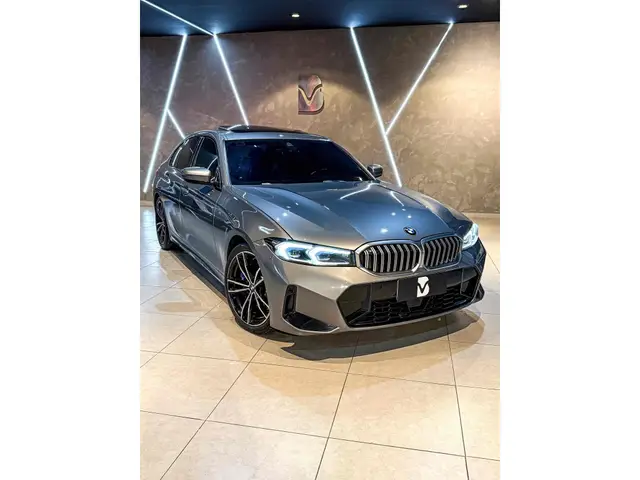 Carro BMW 320i 2023 M Sport 2.0 Turbo (Aut.)