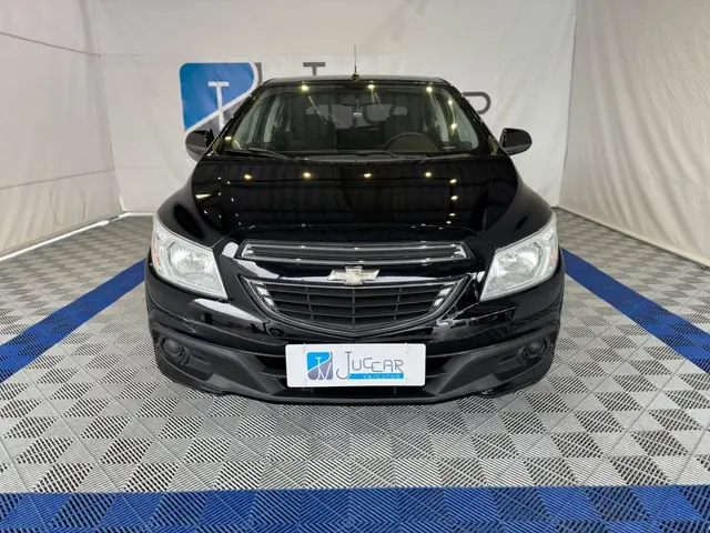Carro Chevrolet Onix 2014 1.0 LT SPE/4