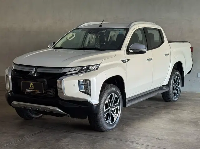 Carro Mitsubishi L200 Triton Sport 2023 HPE-S 2.4