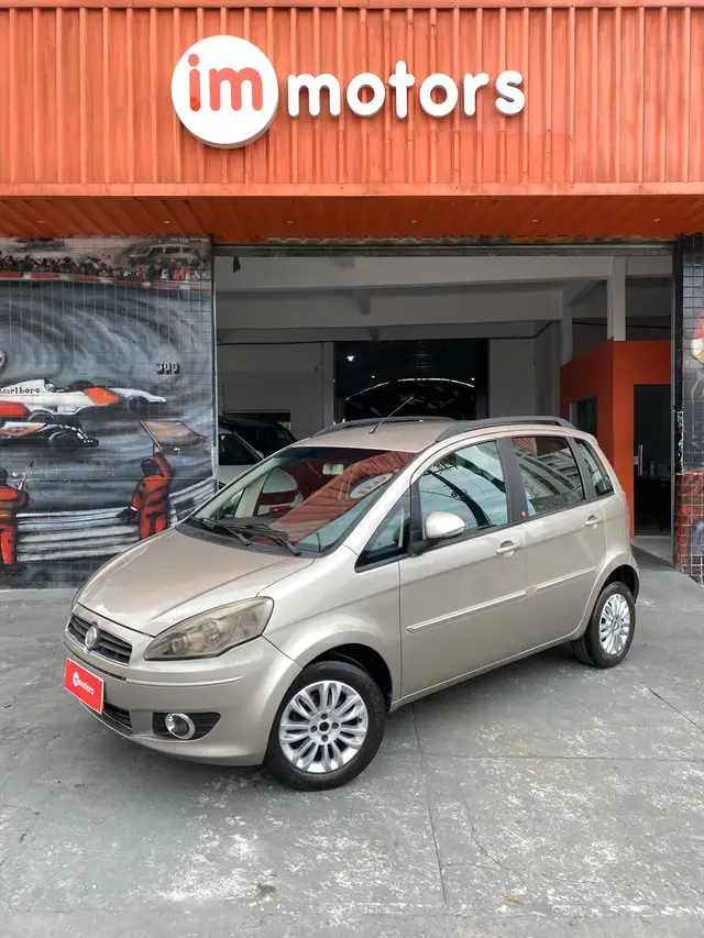 Carro Fiat Idea 2013 Attractive 1.4 8V (Flex)