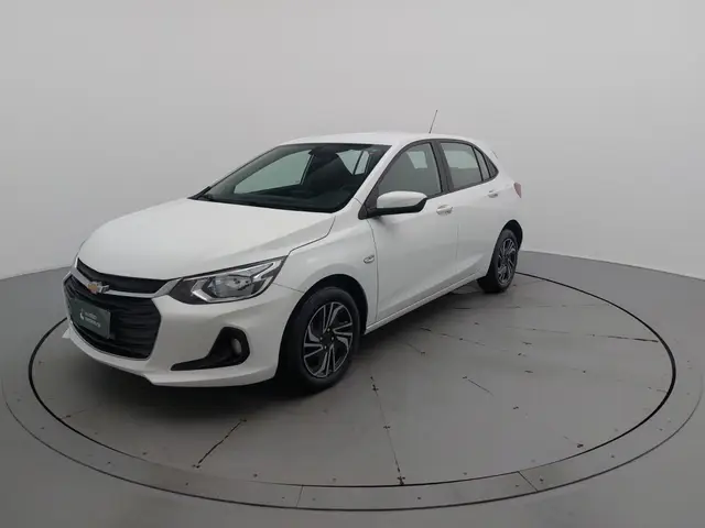 Carro Chevrolet Onix Plus 2024 LT 1.0