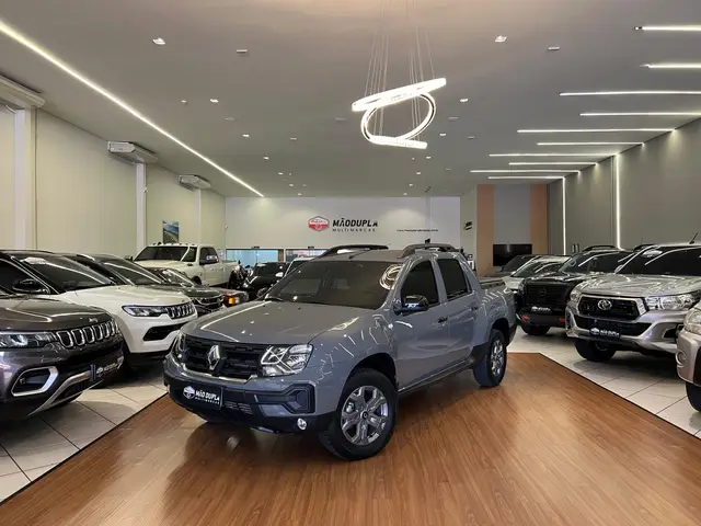 Carro Renault Oroch 2025 Intense 1.6 (Flex)