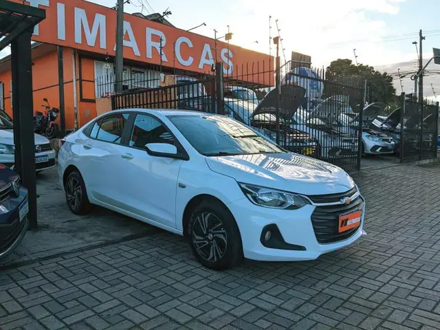 Carro Chevrolet Onix Plus 2024 LT 1.0